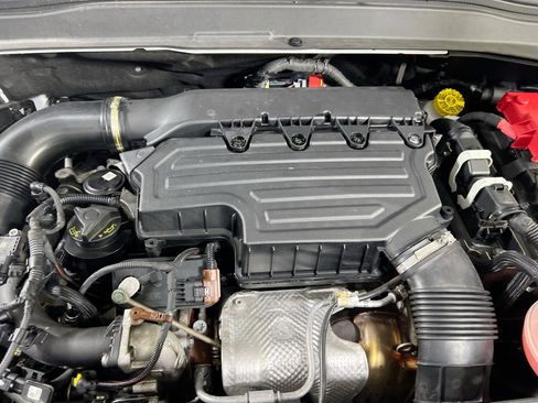 Used 2023 Jeep Renegade Latitude image 28