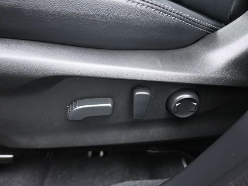 Used 2022 Subaru Forester Limited AWD/4WD image 13