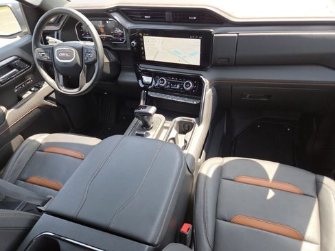 Used 2025 GMC Sierra 1500 AT4 AWD/4WD image 28