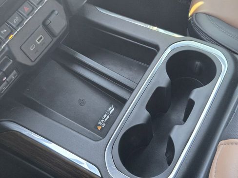 Used 2022 Chevrolet Silverado 2500 High Country w/ LPO, Hitch Package image 19