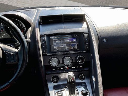 Used 2017 Jaguar F-TYPE R image 6