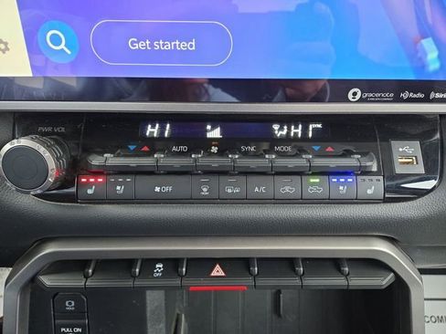 Used 2023 Toyota Tundra Limited image 24