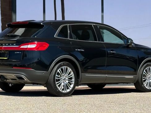 Used 2016 Lincoln MKX Reserve w/ Technology Package image 12