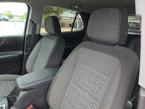 Used 2023 Chevrolet Equinox LT AWD/4WD image 9