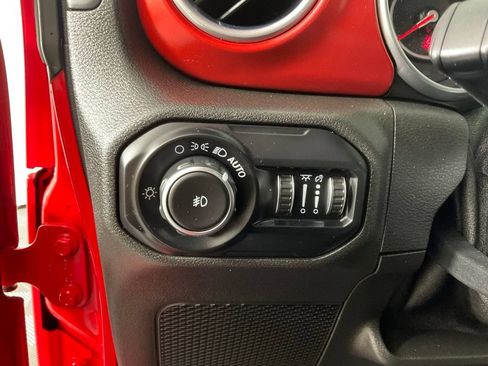 Used 2018 Jeep Wrangler Unlimited Rubicon AWD/4WD image 20