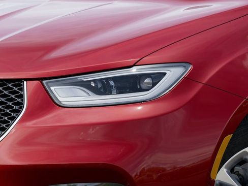 New 2026 Chrysler Pacifica Select AWD/4WD image 11