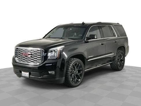 Used 2018 GMC Yukon Denali w/ Denali Ultimate Package AWD/4WD image 1