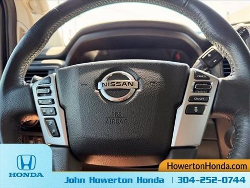 Used 2022 Nissan Titan SV w/ SV Convenience Package AWD/4WD image 14