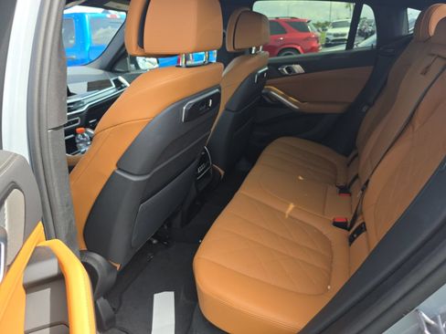 Used 2025 BMW X6 xDrive40i w/ Climate Comfort Package AWD/4WD image 7