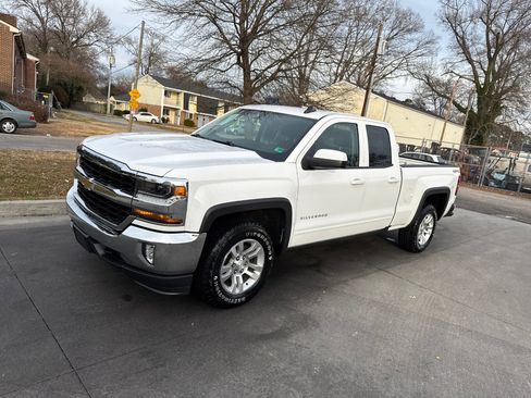 Used 2017 Chevrolet Silverado 1500 LT w/ All Star Edition image 7