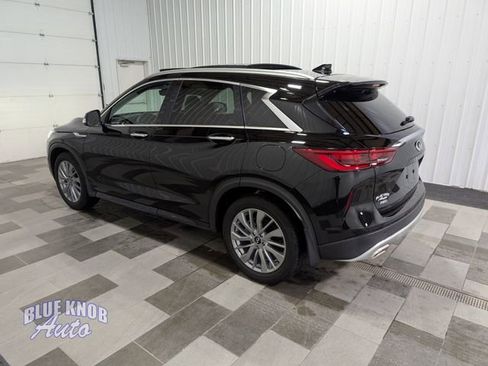 Used 2023 INFINITI QX50 Luxe AWD/4WD image 2