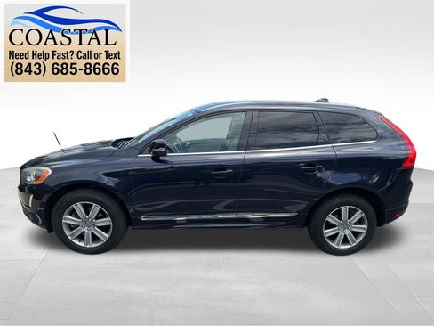 Used 2016 Volvo XC60 T6 w/ Proximity Package AWD/4WD image 6
