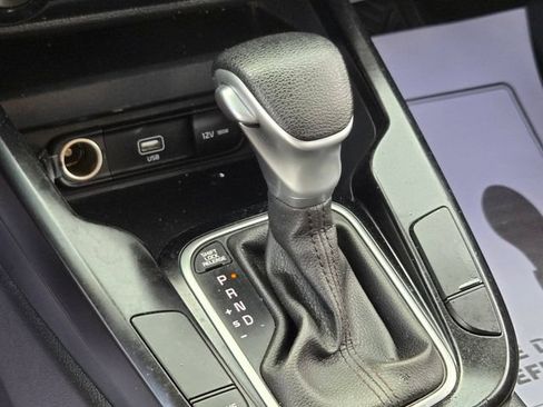 Used 2020 Kia Soul LX FWD image 28