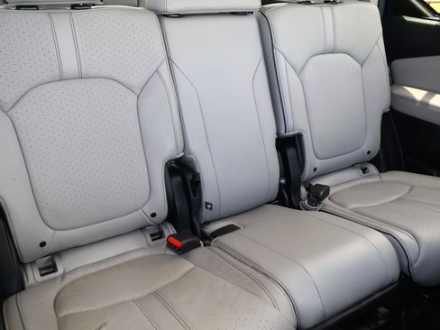 Used 2025 Honda Pilot Elite image 19