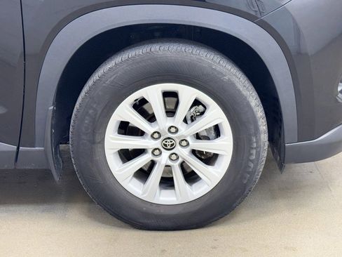 Used 2024 Toyota Grand Highlander XLE image 4