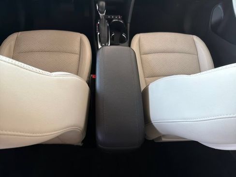 Used 2022 Buick Encore GX Essence w/ Advanced Technology Package FWD image 18