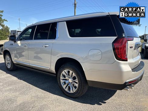 Used 2023 GMC Yukon XL Denali w/ Max Trailering Package image 6