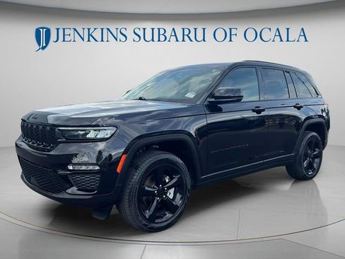 Used 2024 Jeep Grand Cherokee Limited w/ Black Appearance Package RWD image 7