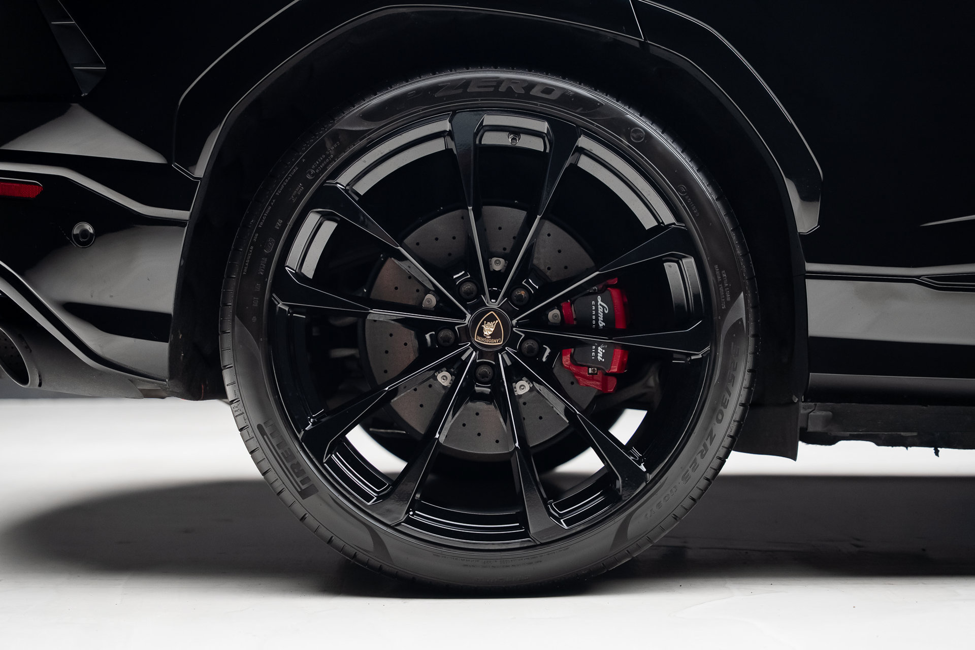 Used 2019 Lamborghini Urus AWD/4WD image 36