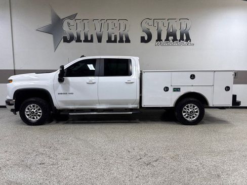 Used 2024 Chevrolet Silverado 2500 LT w/ Convenience Package image 1