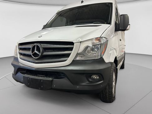 Used 2016 Mercedes-Benz Sprinter 2500 image 9