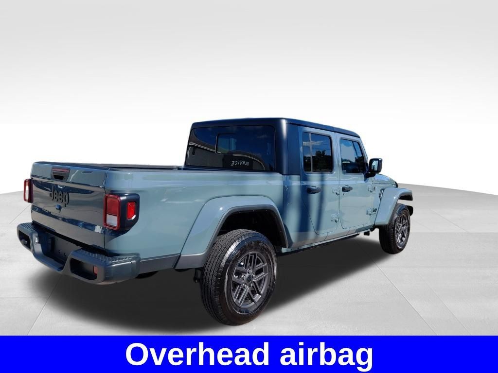 Used 2024 Jeep Gladiator Sport AWD/4WD image 10
