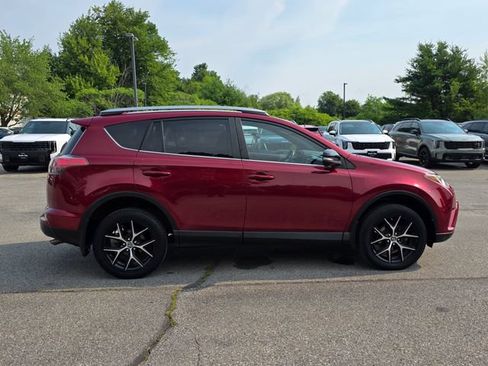 Used 2018 Toyota RAV4 SE w/ Power Extra Value Package AWD/4WD image 9