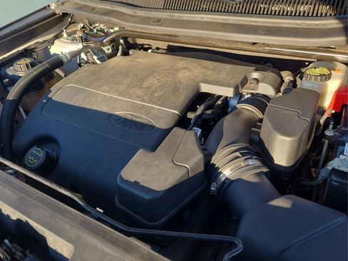 Used 2017 Ford Explorer XLT w/ Equipment Group 202A image 28