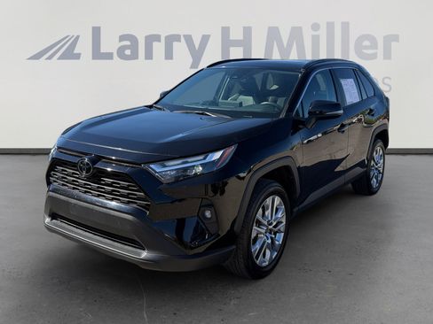 Used 2025 Toyota RAV4 XLE Premium FWD image 1