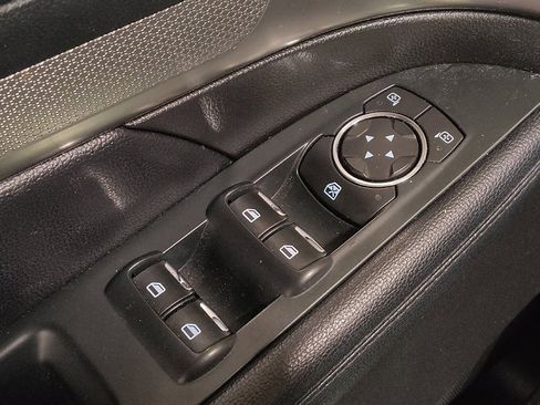 Used 2018 Ford Explorer XLT image 27