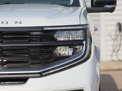 New 2025 Ford Expedition Platinum image 12