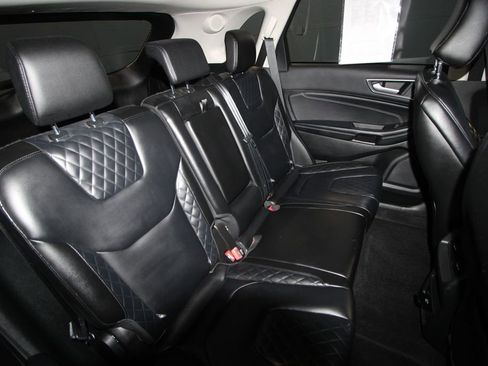 Used 2023 Ford Edge Titanium AWD/4WD image 26