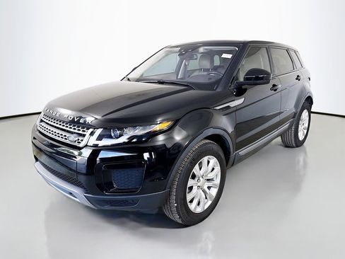 Used 2018 Land Rover Range Rover Evoque SE image 4