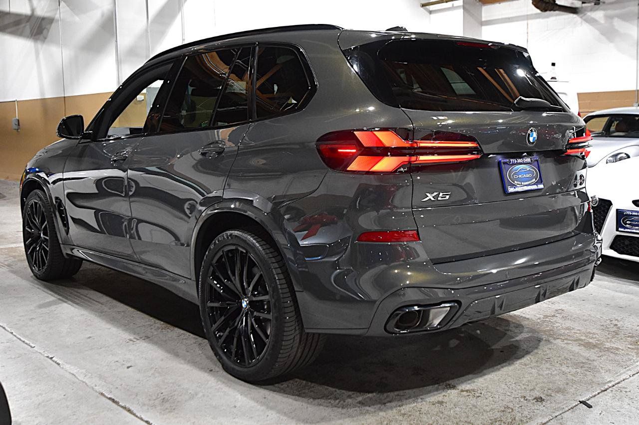 Used 2025 BMW X5 xDrive40i w/ M Sport Package AWD/4WD image 8