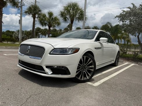 Used 2020 Lincoln Continental AWD w/ Premium Package image 2
