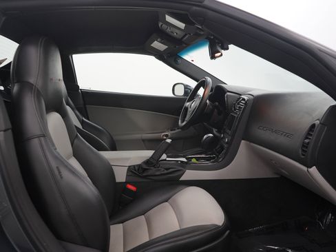 Used 2010 Chevrolet Corvette Grand Sport w/ Preferred Equipment Group RWD image 11