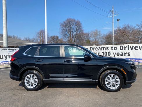 Used 2025 Honda CR-V LX image 2