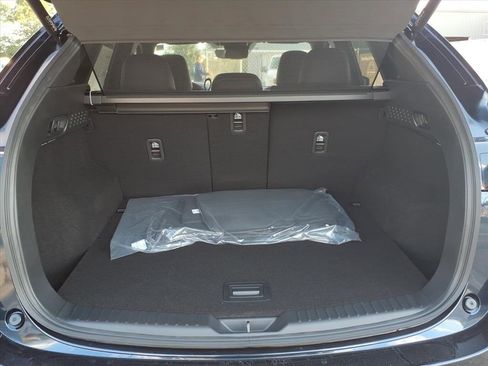 New 2025 MAZDA CX-5 Signature image 10