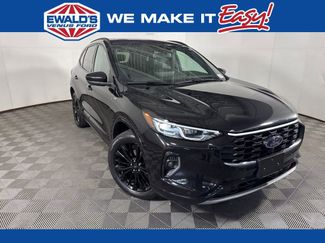 Used 2023 Ford Escape ST-Line Elite w/ Class II Trailer Tow Package AWD/4WD video 1