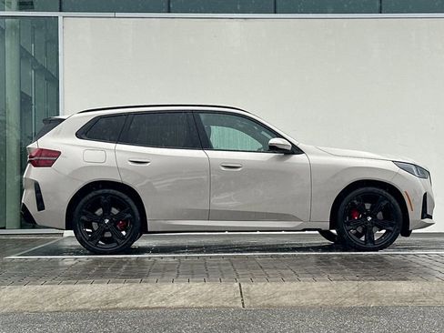 Used 2025 BMW X3 xDrive30i w/ Premium Package image 2