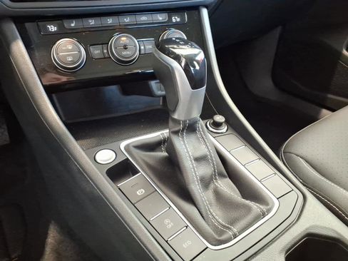 Certified 2023 Volkswagen Jetta SE FWD image 13