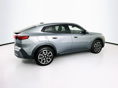 Used 2025 BMW X2 xDrive28i image 10