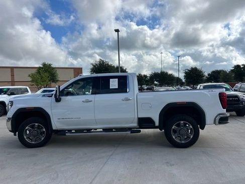 Used 2025 GMC Sierra 2500 SLT w/ SLT Convenience Package AWD/4WD image 8