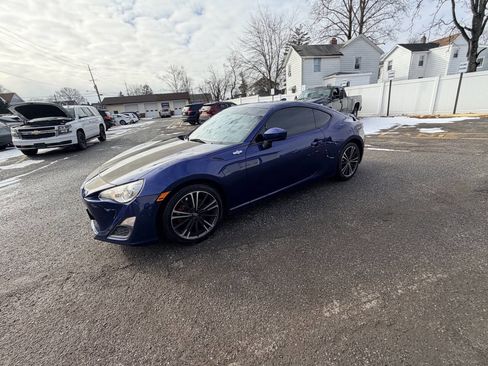 Used 2015 Scion FR-S Base 2dr Coupe 6M image 20