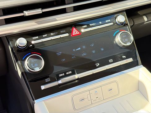 New 2026 Hyundai Santa Fe SE image 29