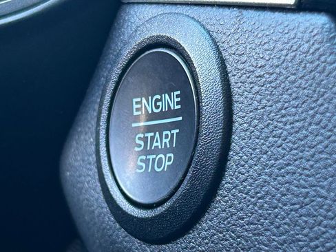 Used 2025 Ford Escape Active AWD/4WD image 18