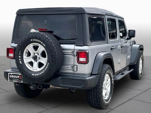 Used 2018 Jeep Wrangler Unlimited Sport S AWD/4WD image 12