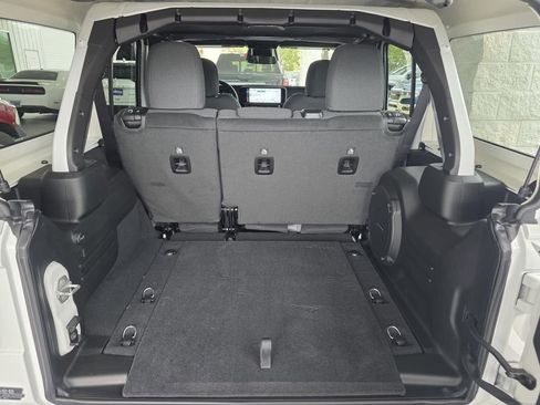 New 2026 Jeep Wrangler Unlimited Rubicon AWD/4WD image 15