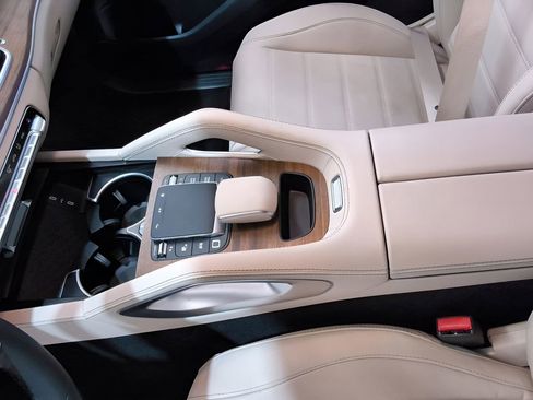 Used 2025 Mercedes-Benz GLE 450 4MATIC Coupe w/ Night Package image 18