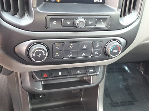 Used 2020 Chevrolet Colorado W/T w/ WT Convenience Package AWD/4WD image 21